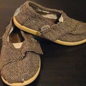Toms